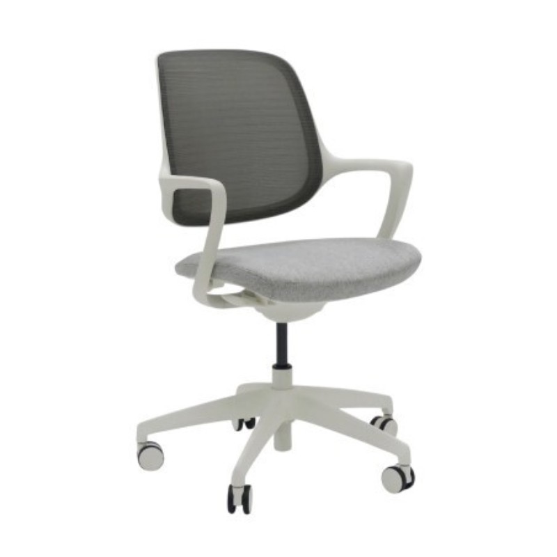 Vista 3/4 de silla de oficina HARPO blanca